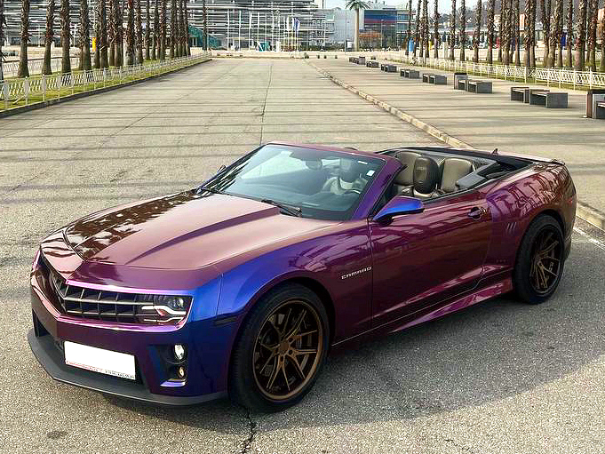 Прокат кабриолета Chevrolet Camaro фиолетовый хамелеон 6.2 л
